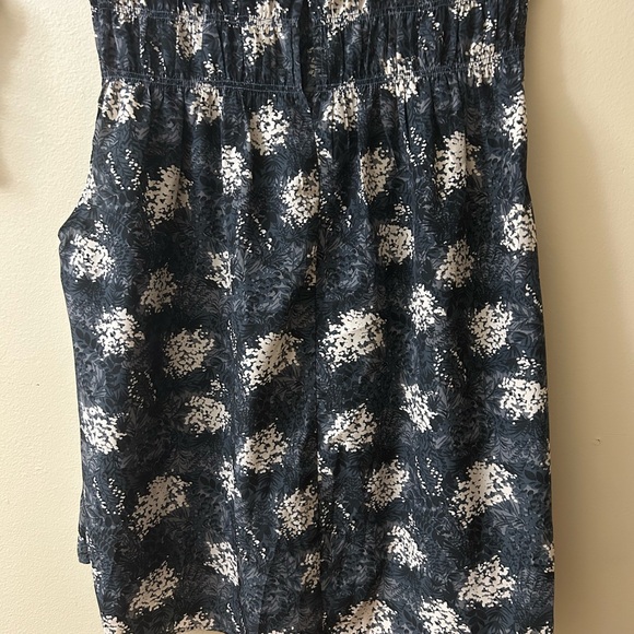 Joie sleeveless flowy top. Size XXL NWT - Picture 4 of 9
